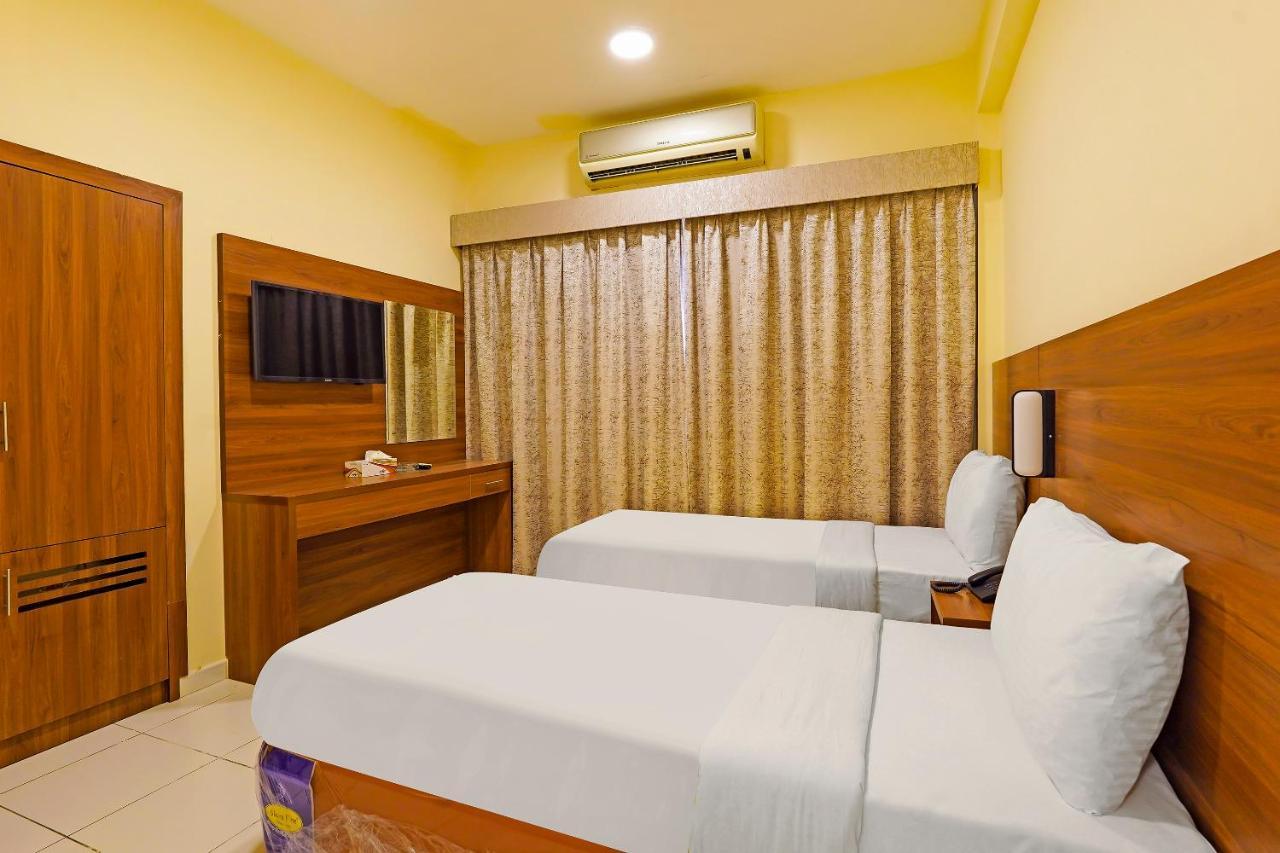 Oyo 925 Emirates Hotel Dubai Bagian luar foto