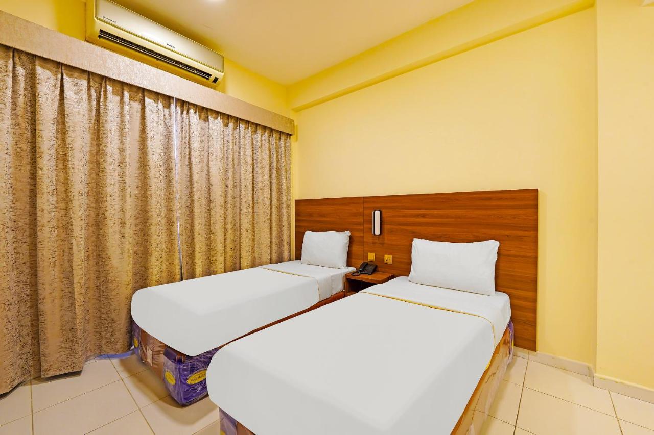Oyo 925 Emirates Hotel Dubai Bagian luar foto