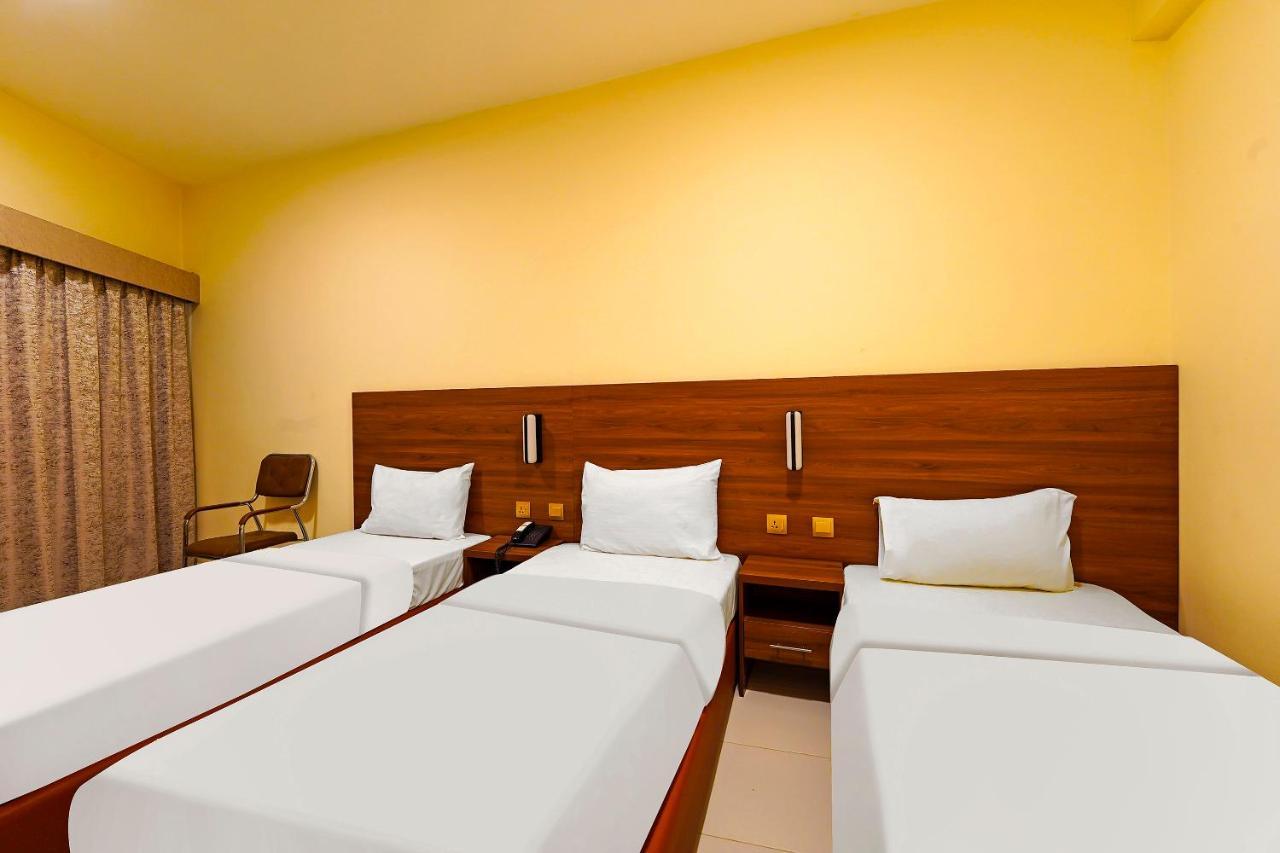 Oyo 925 Emirates Hotel Dubai Bagian luar foto